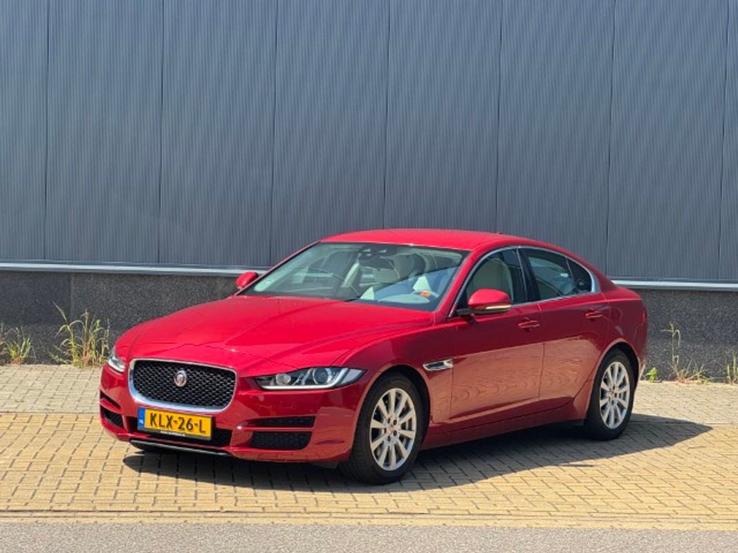 Jaguar XE