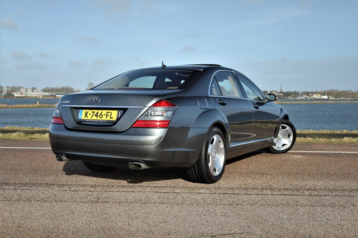 Mercedes-Benz S-Klasse