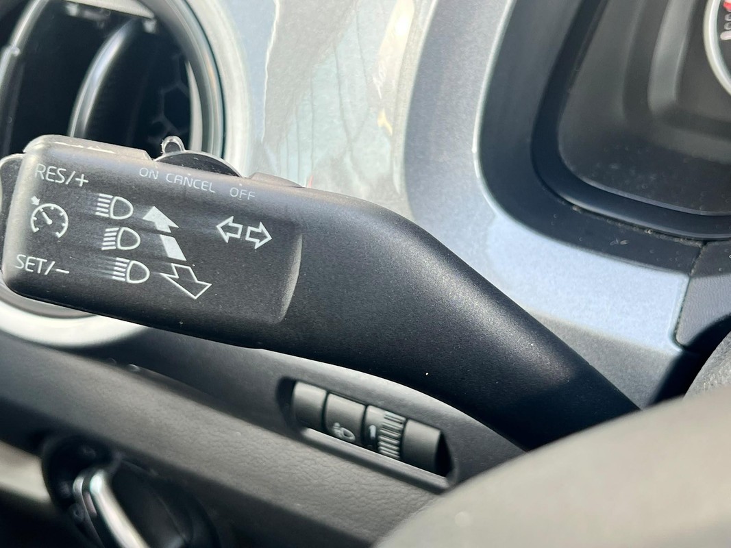SEAT Mii