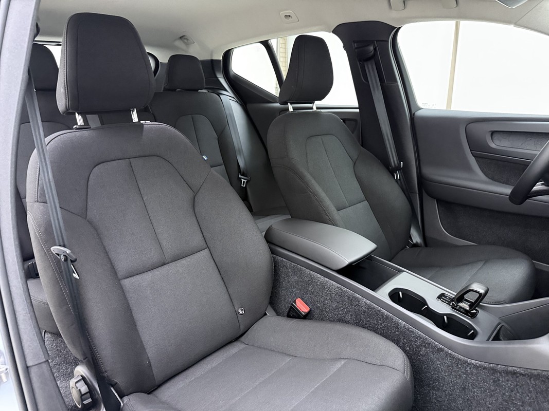 Volvo EX40