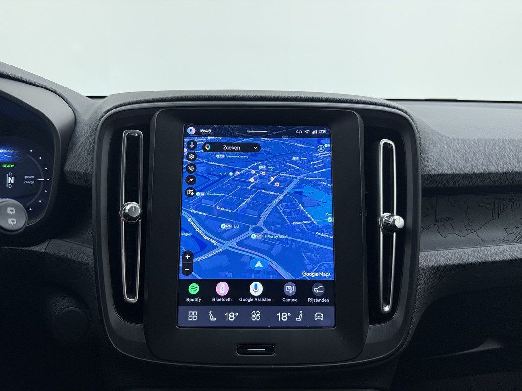 Volvo EX40
