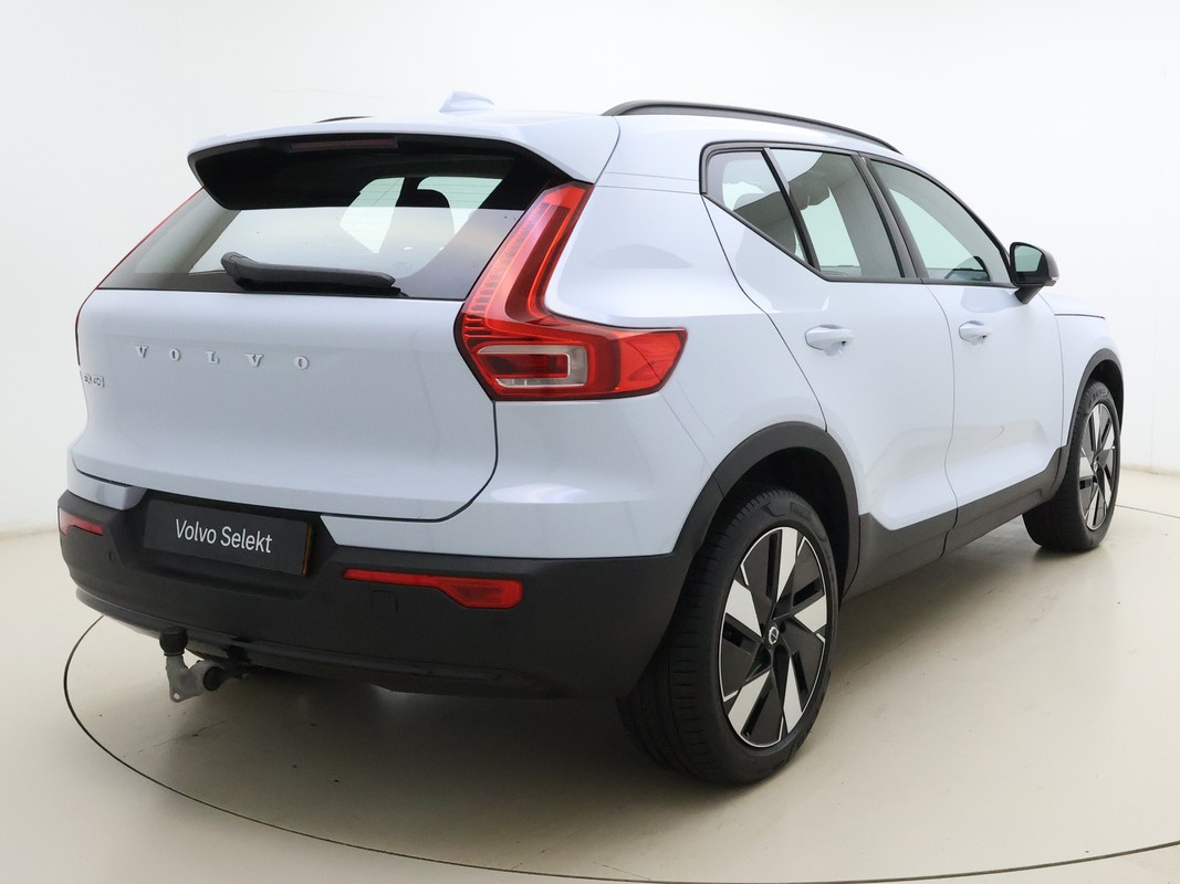 Volvo EX40
