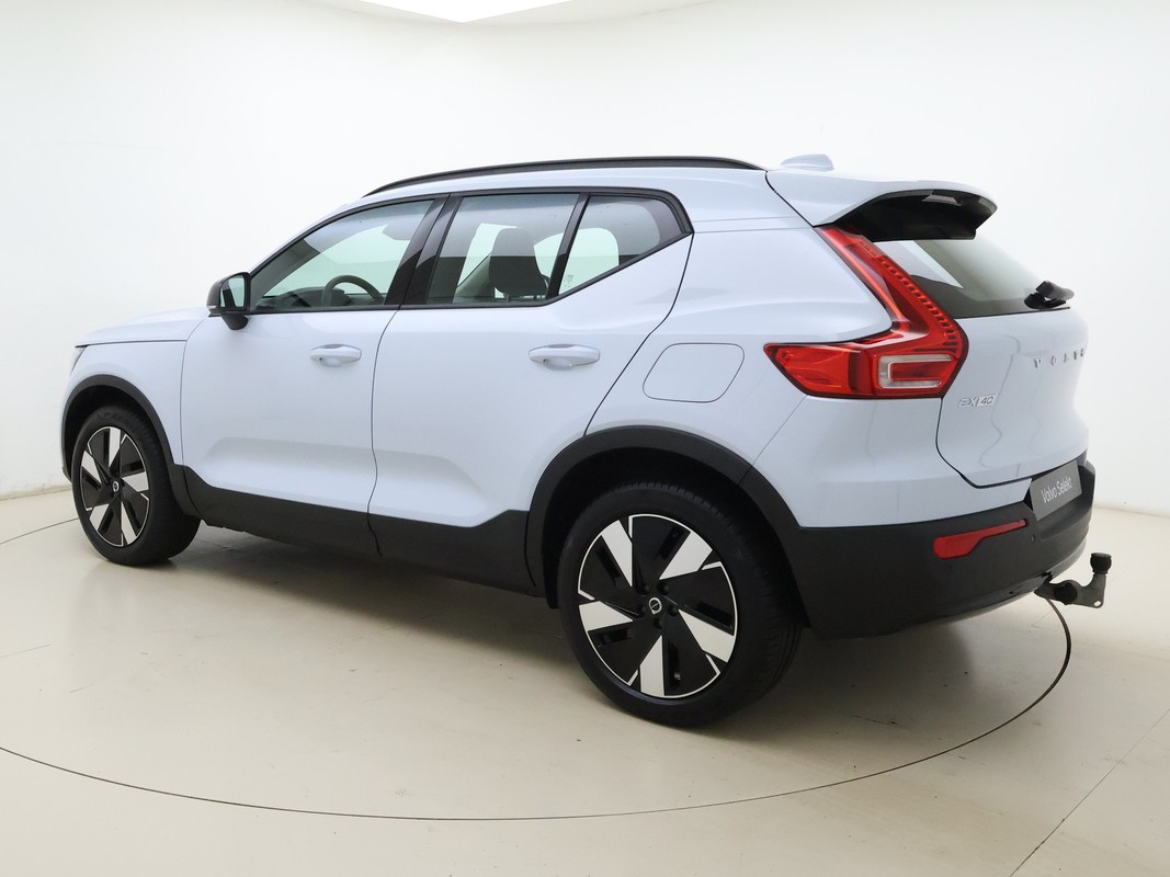 Volvo EX40