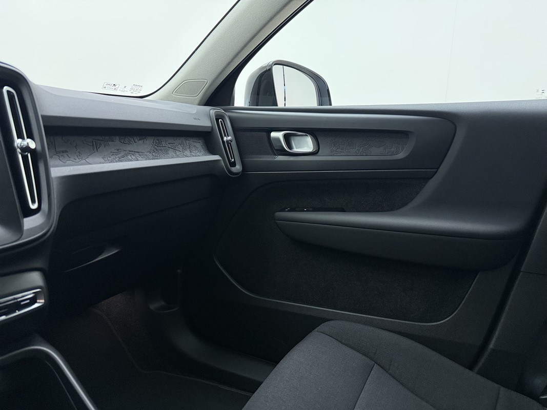 Volvo EX40