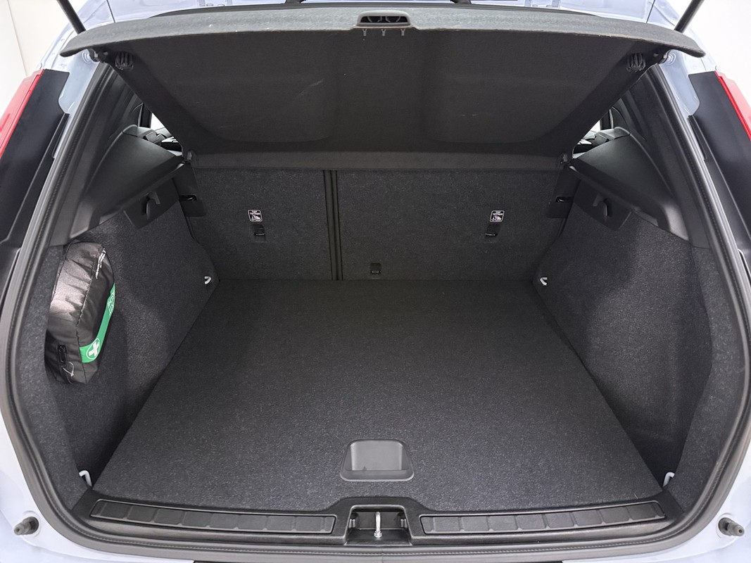 Volvo EX40