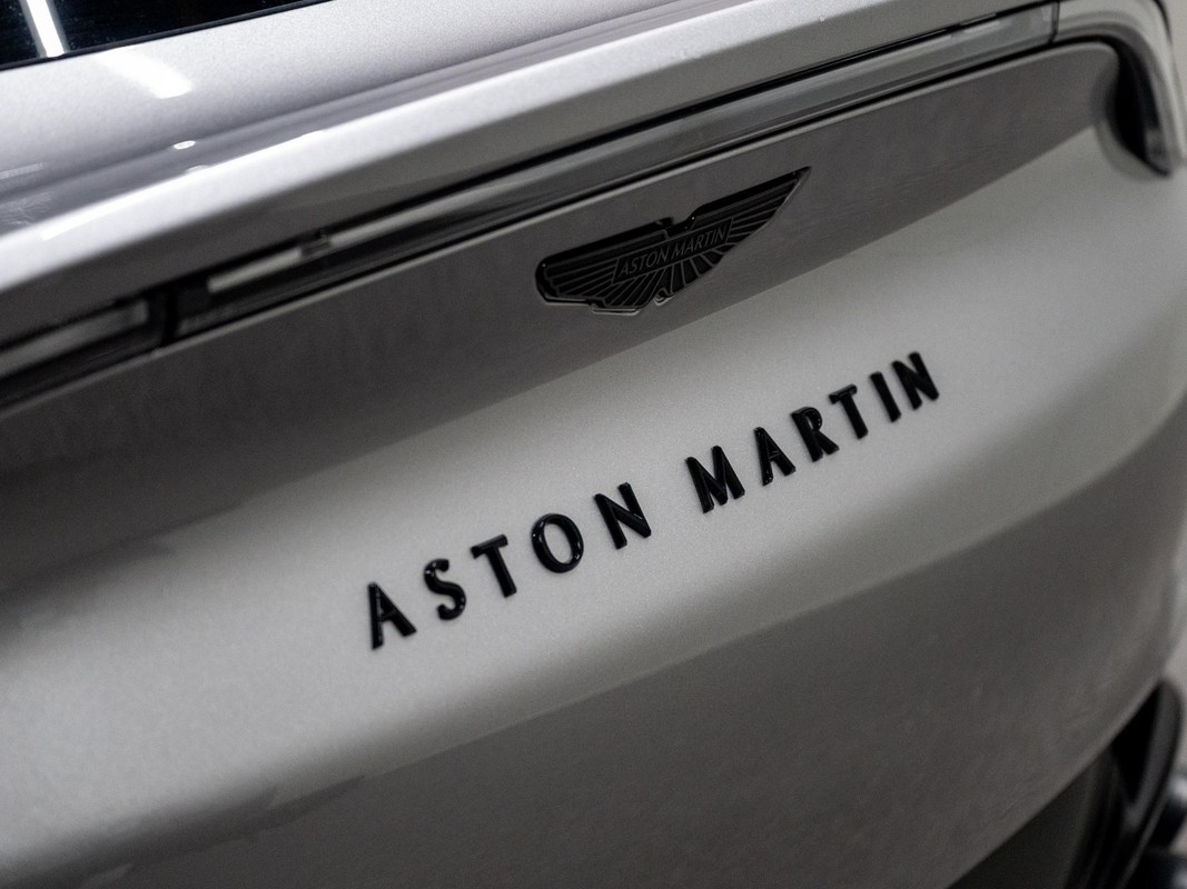 Aston Martin DBX