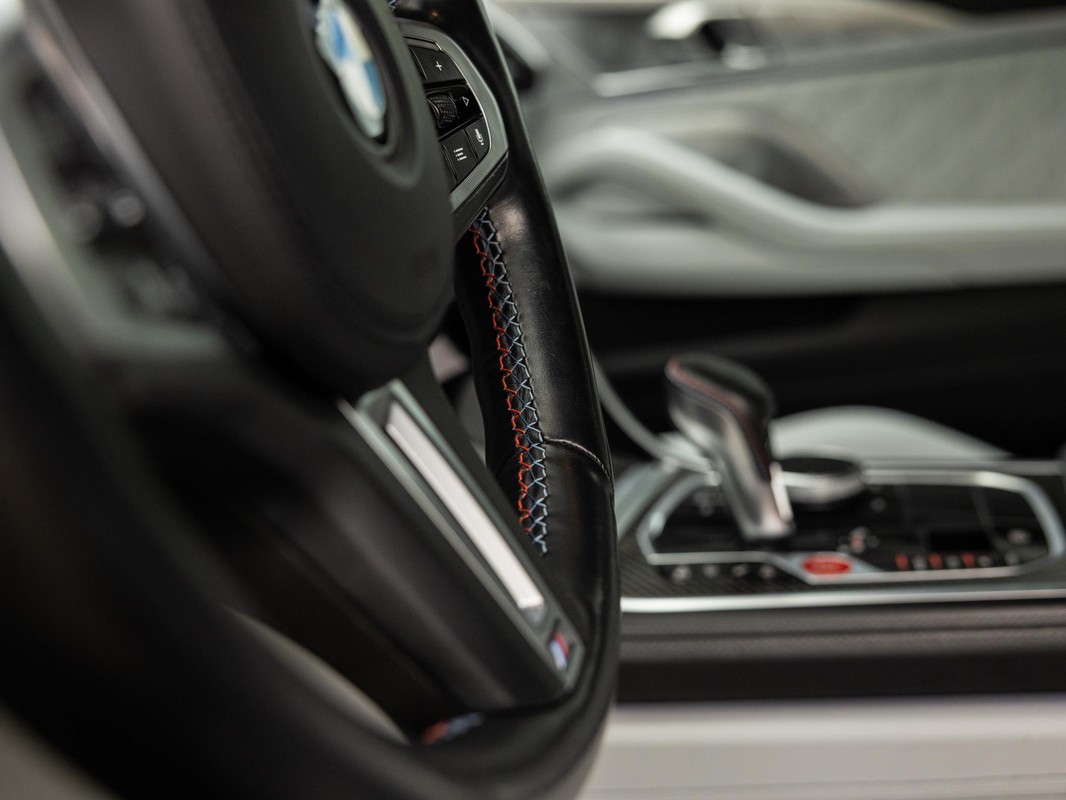BMW M8