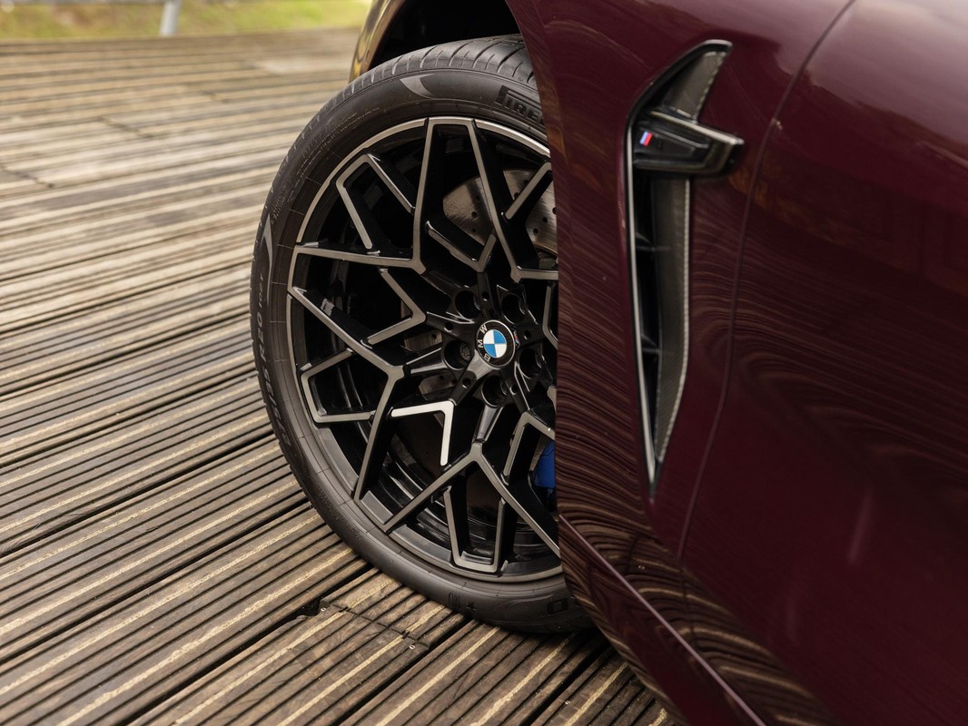 BMW M8