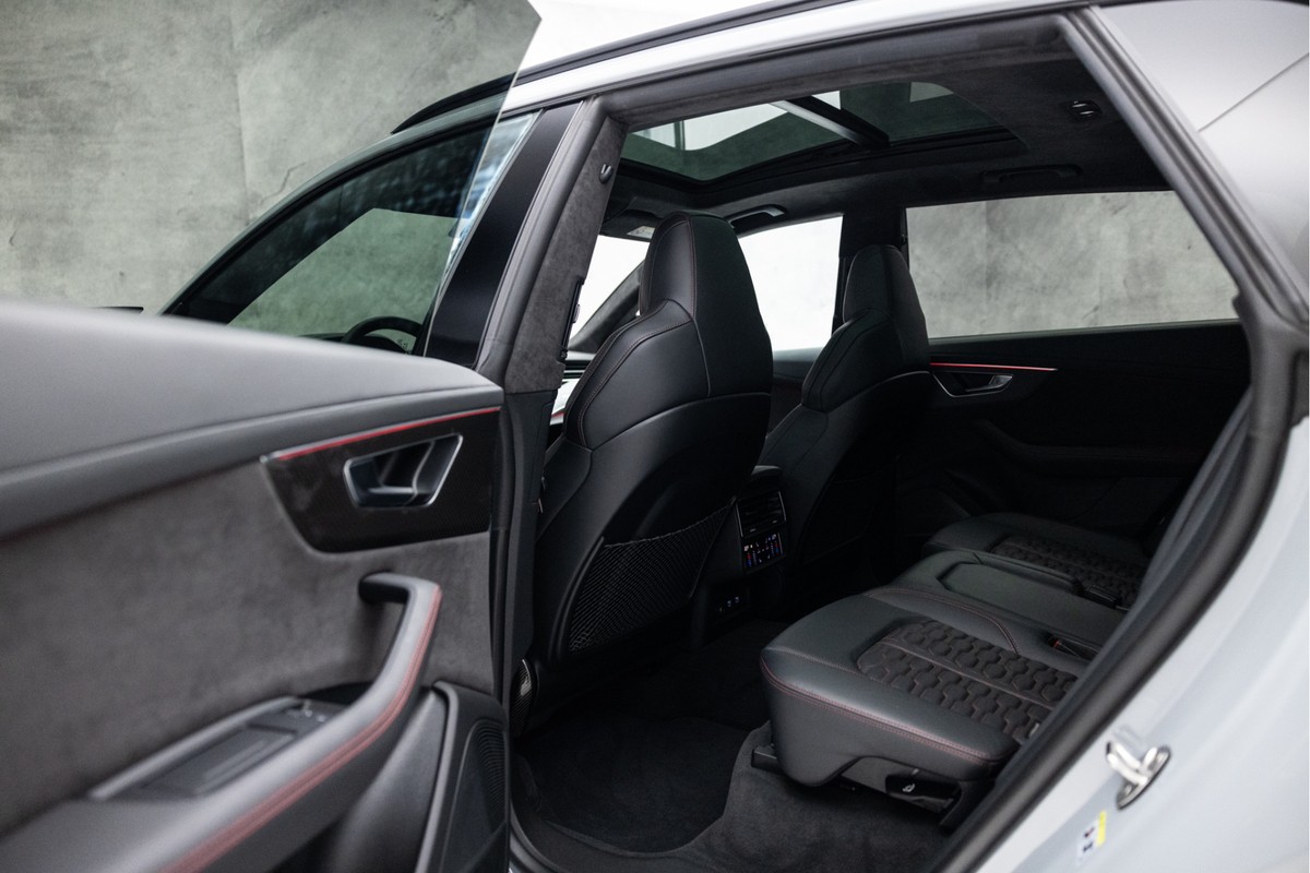 Audi RSQ8