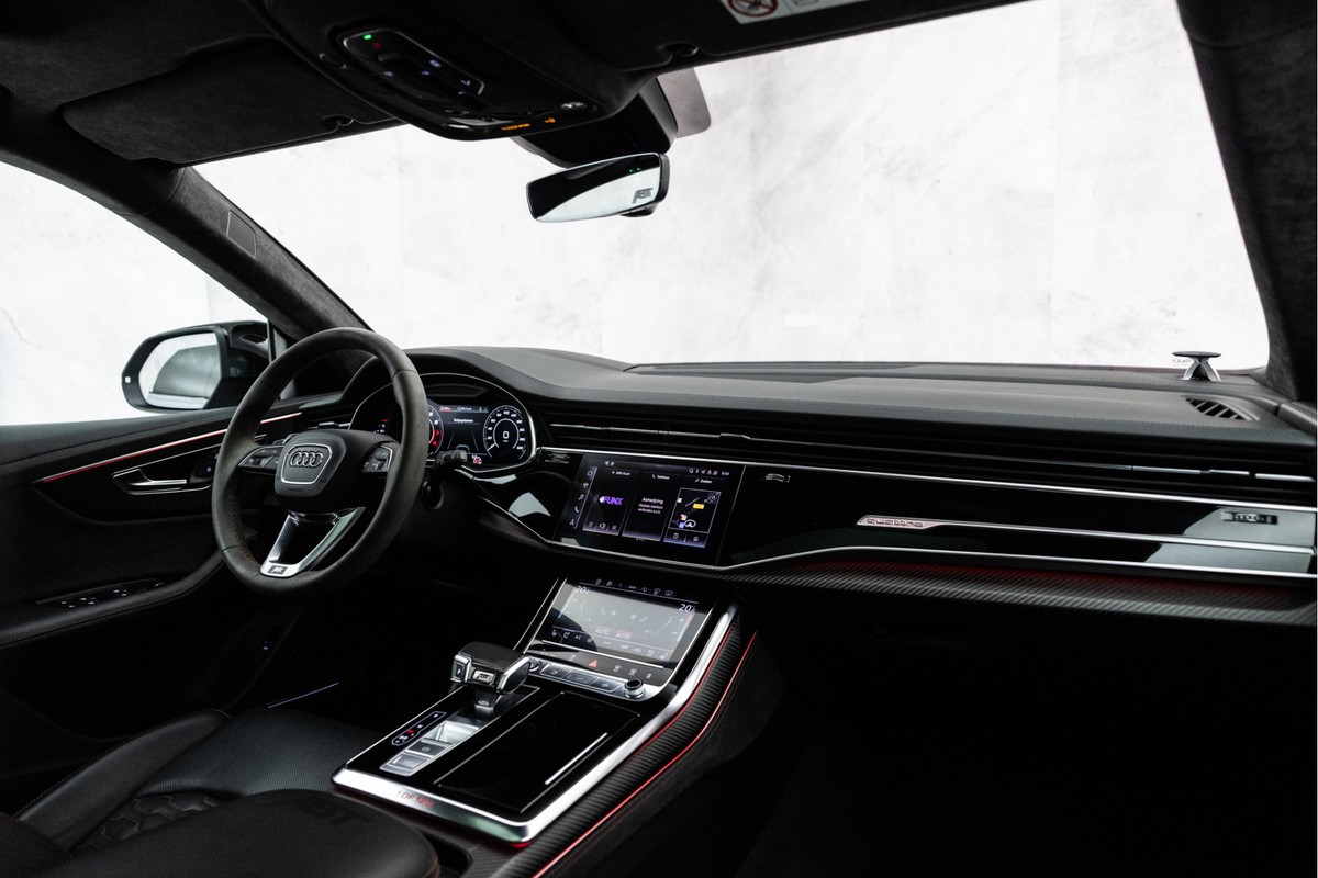 Audi RSQ8