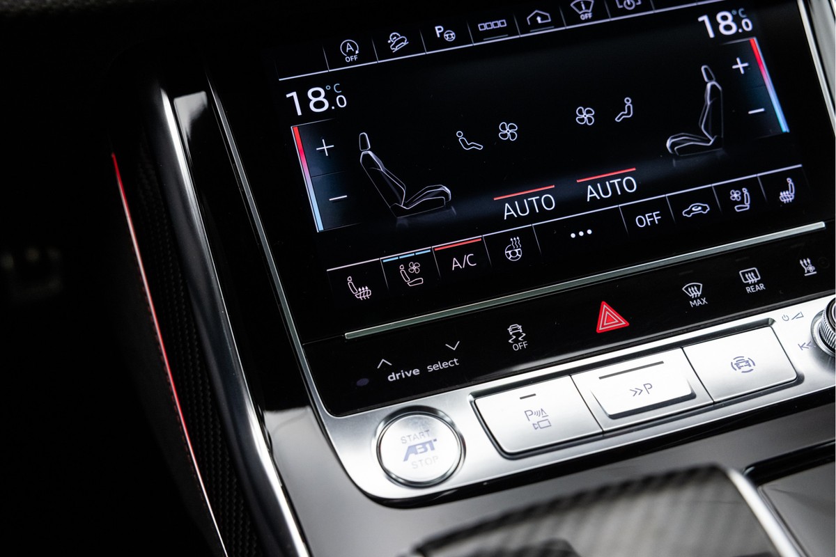 Audi RSQ8