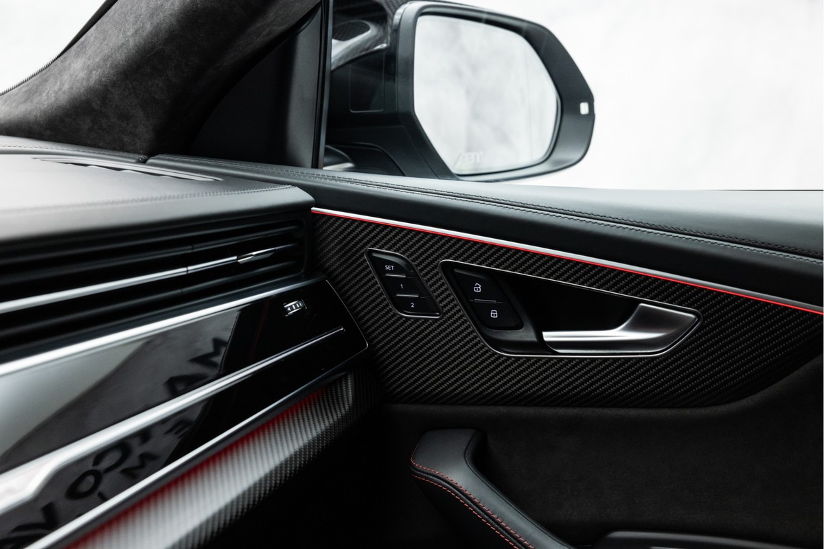 Audi RSQ8