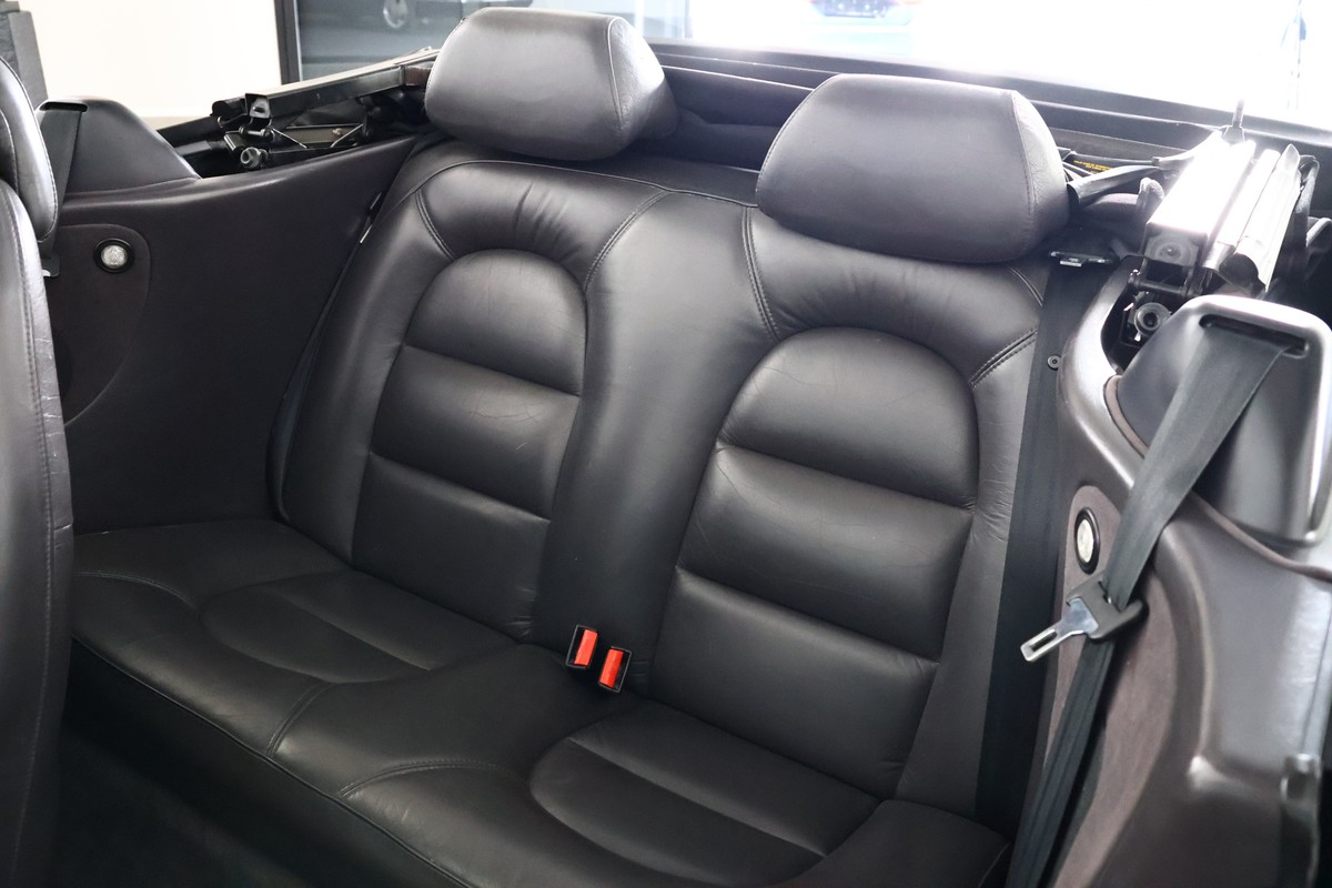 Saab 900