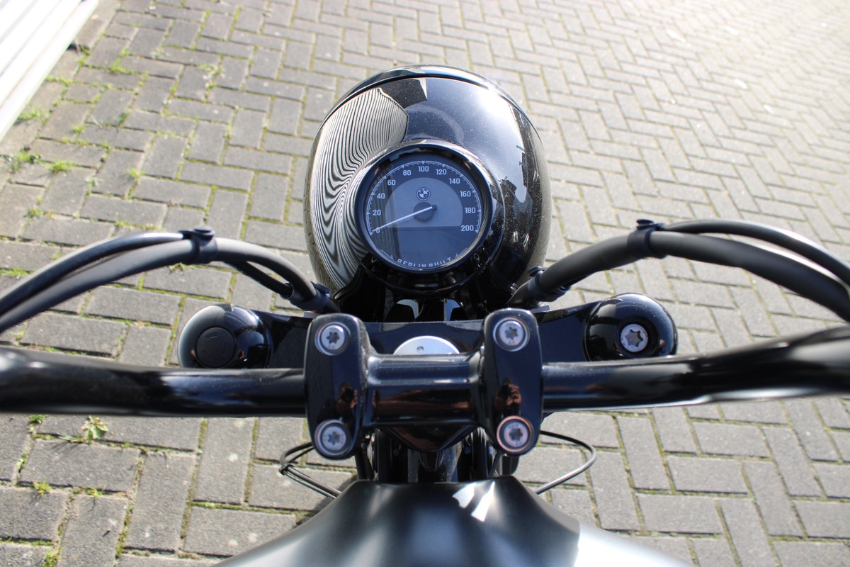 BMW R 18