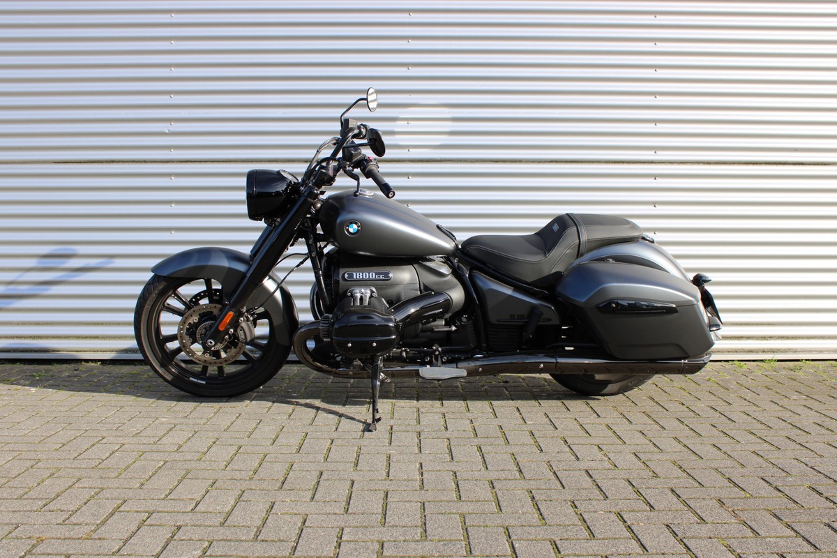 BMW R 18