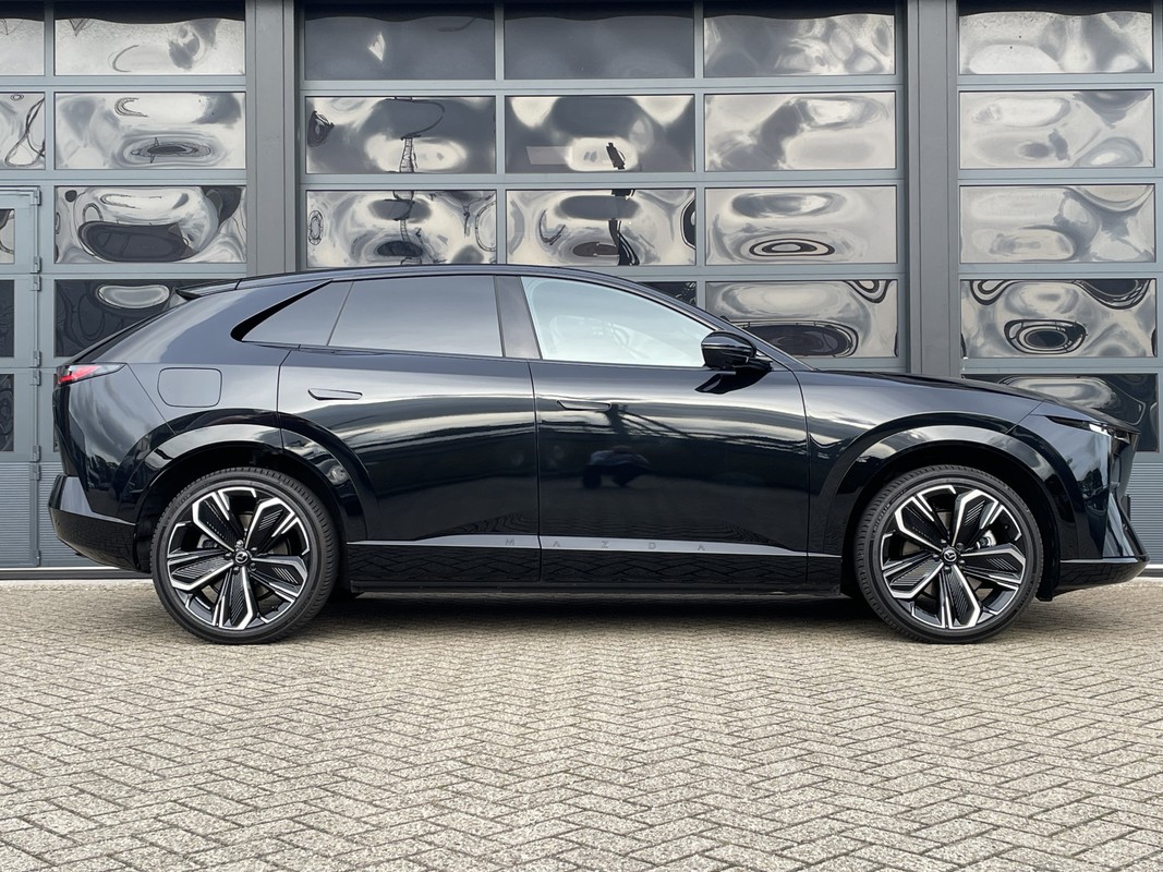 Mazda CX-6e