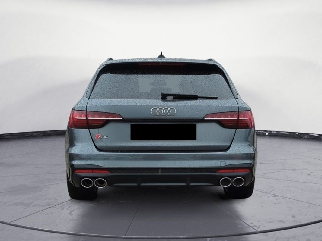 Audi S4