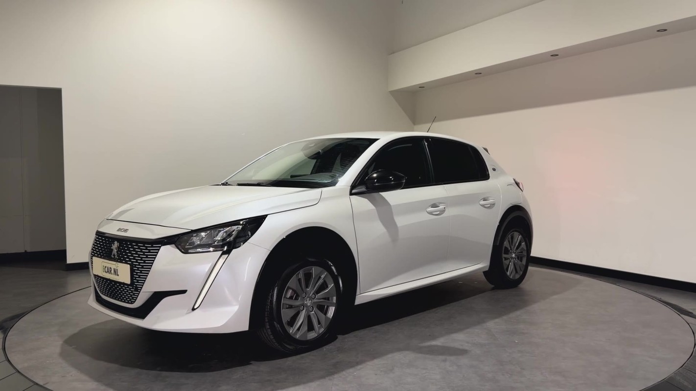 Peugeot e-208