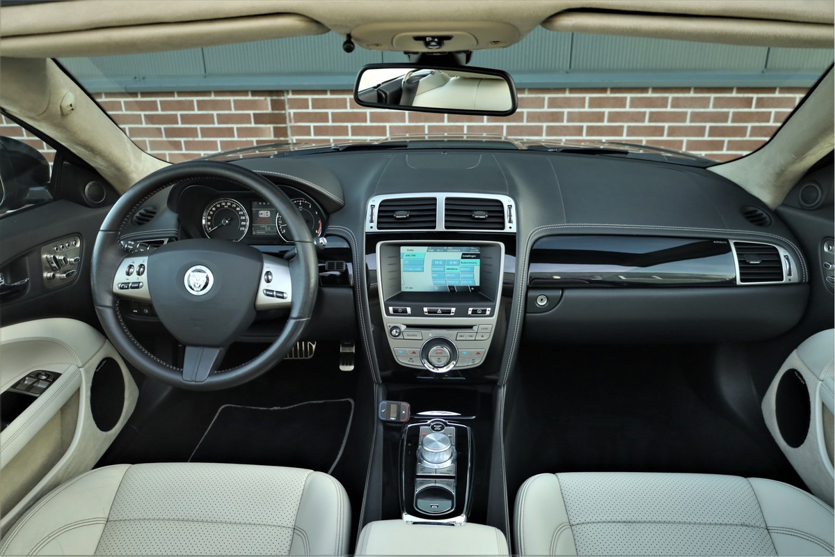 Jaguar XK