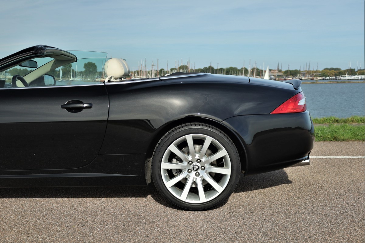Jaguar XK
