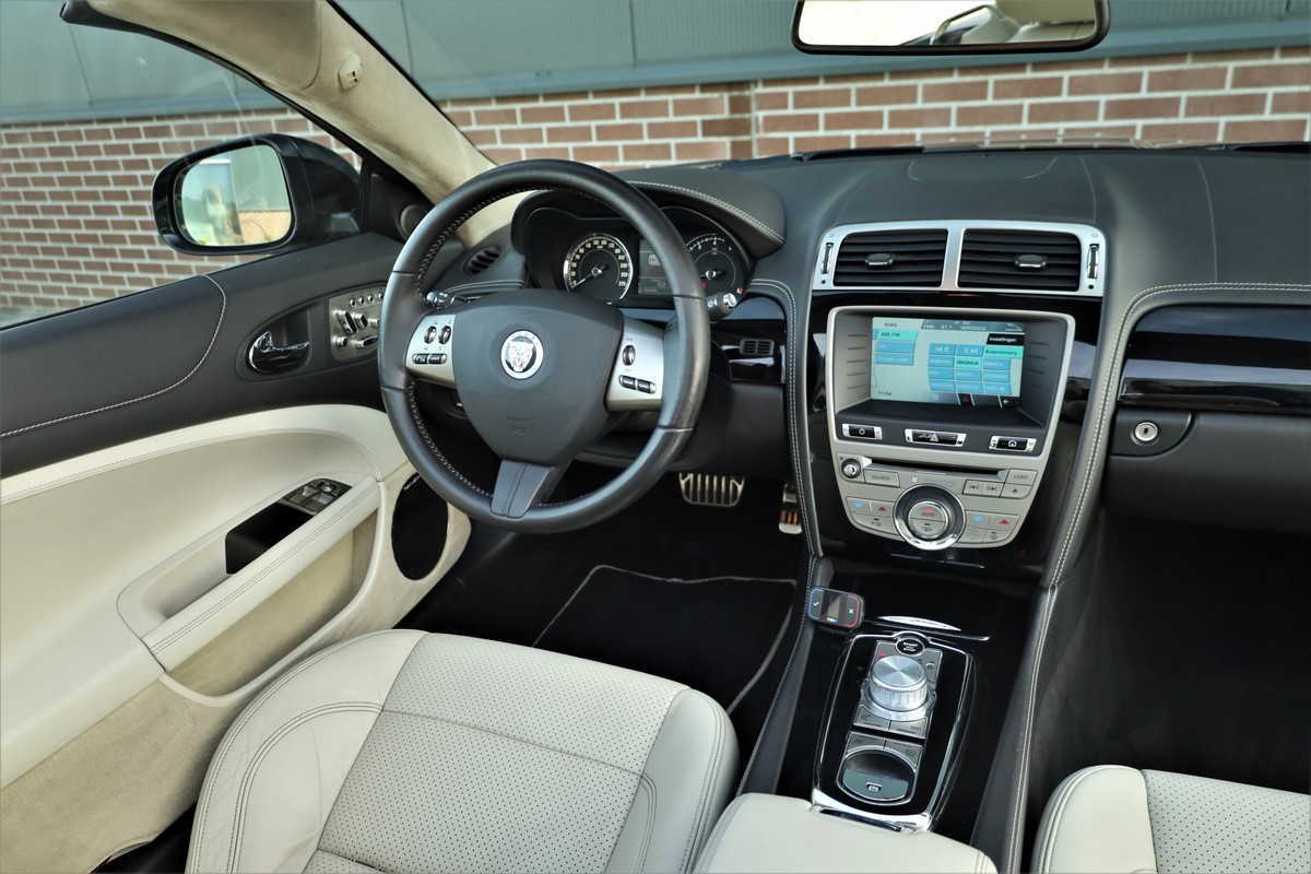 Jaguar XK