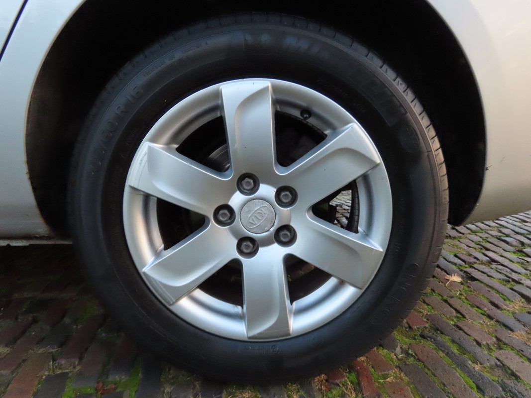 Kia Carens
