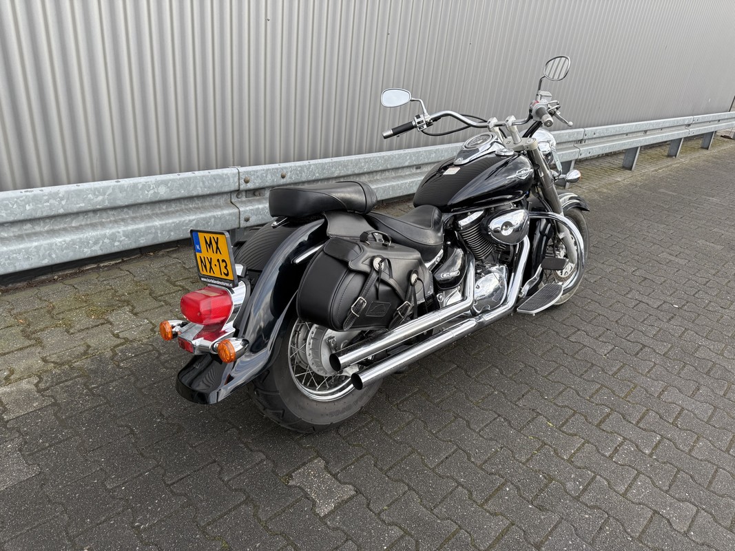Suzuki Intruder
