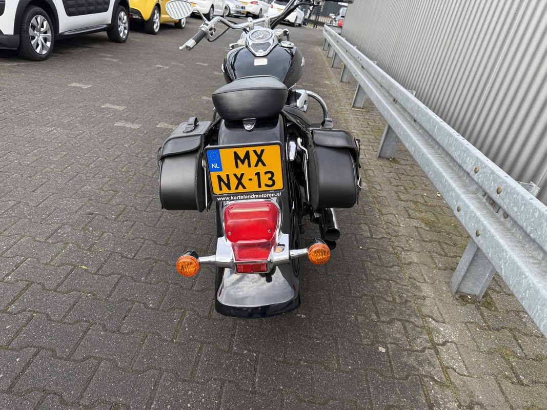 Suzuki Intruder