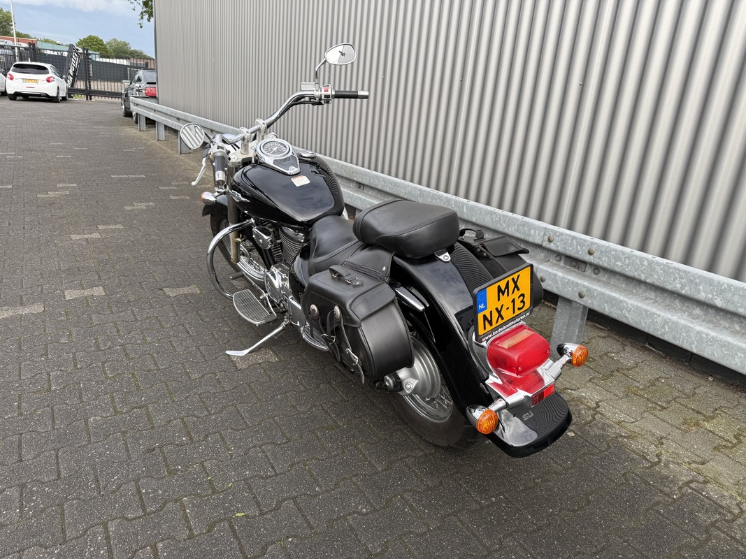 Suzuki Intruder