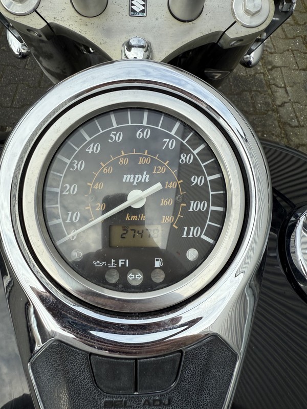 Suzuki Intruder