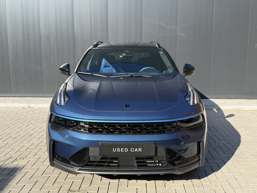 Lynk & Co 01