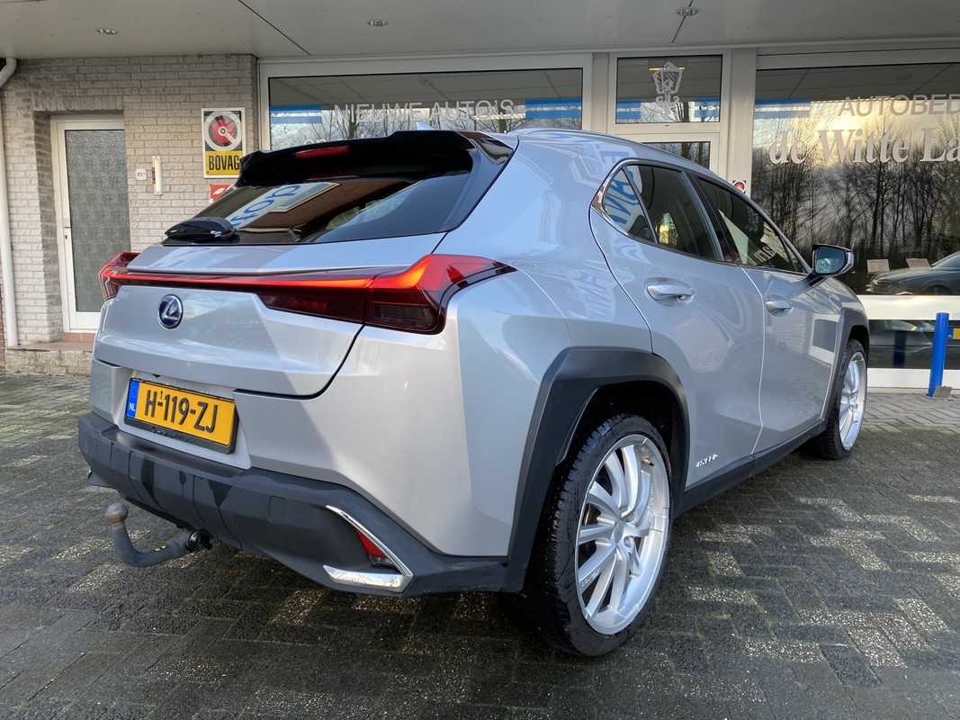 Lexus UX