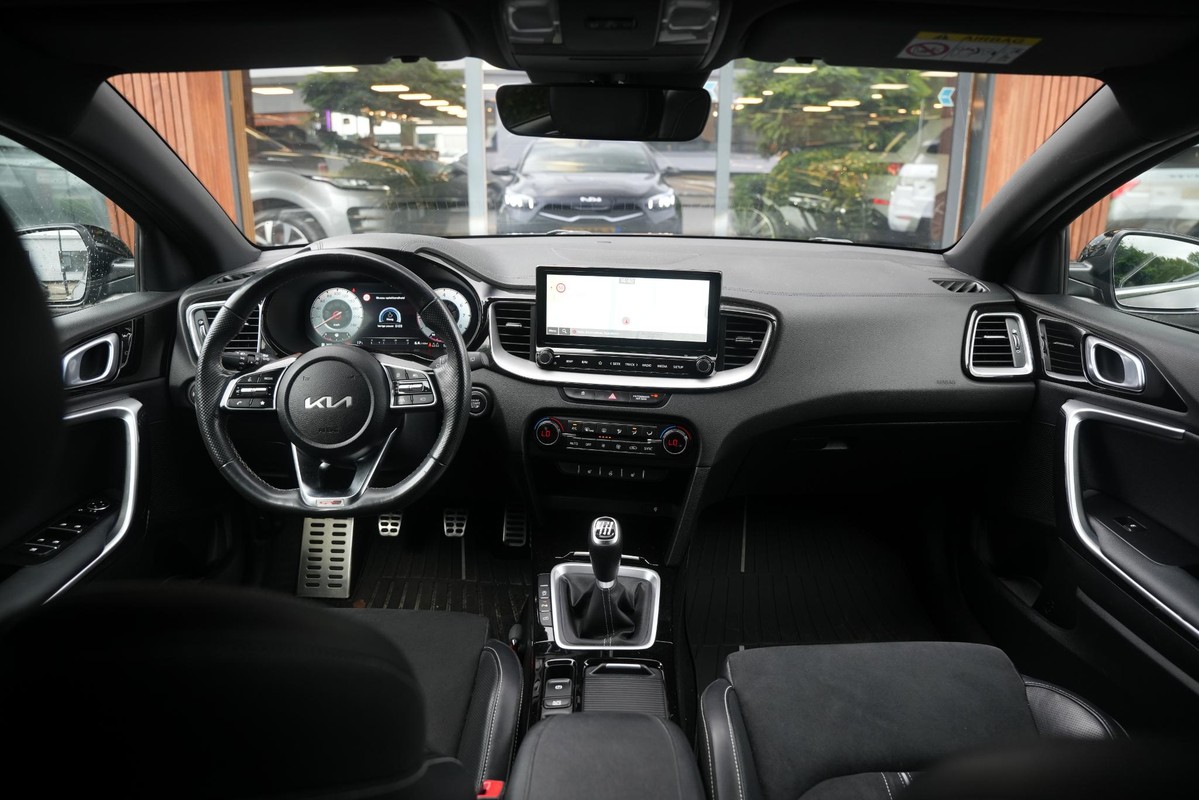 Kia ProCeed