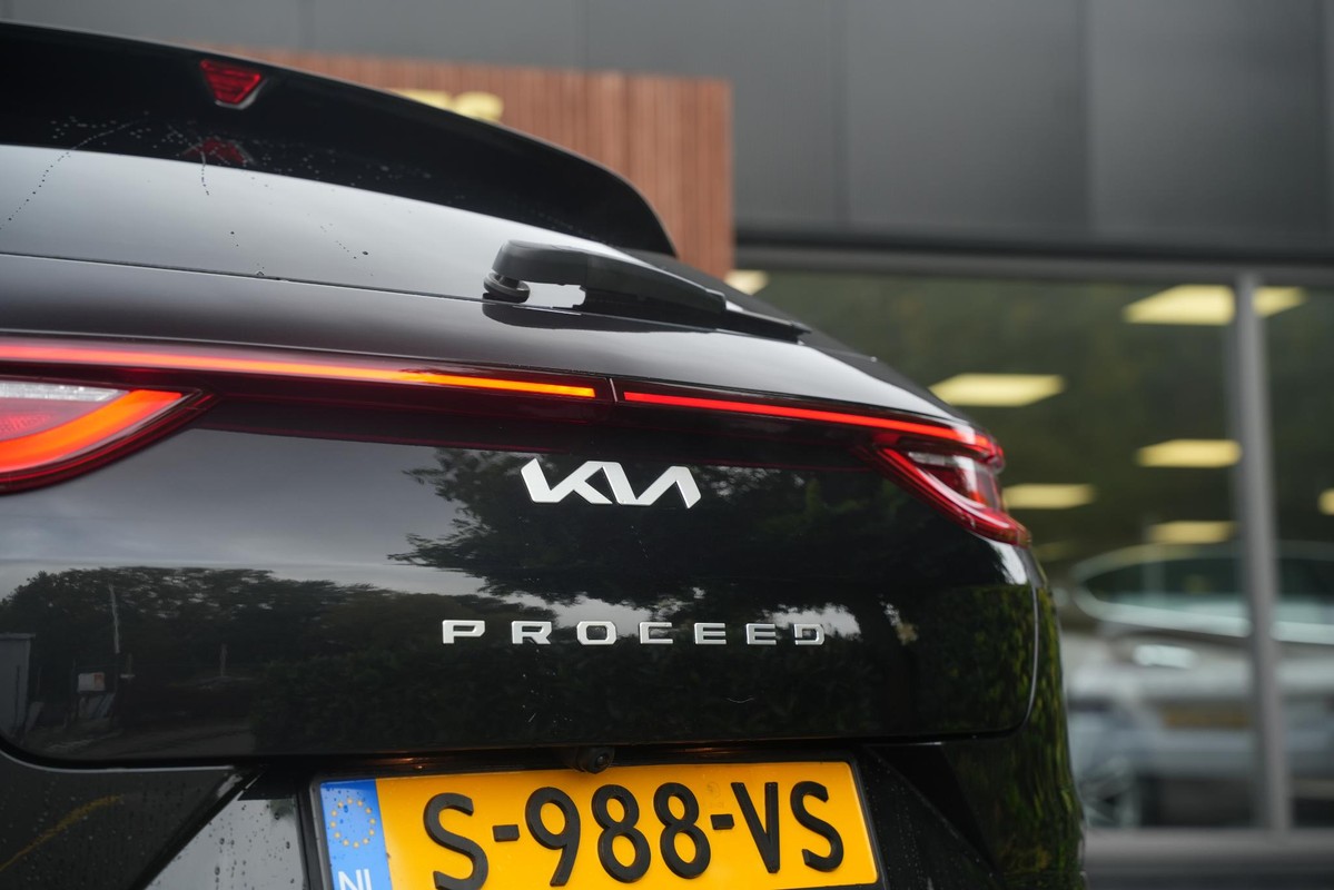 Kia ProCeed