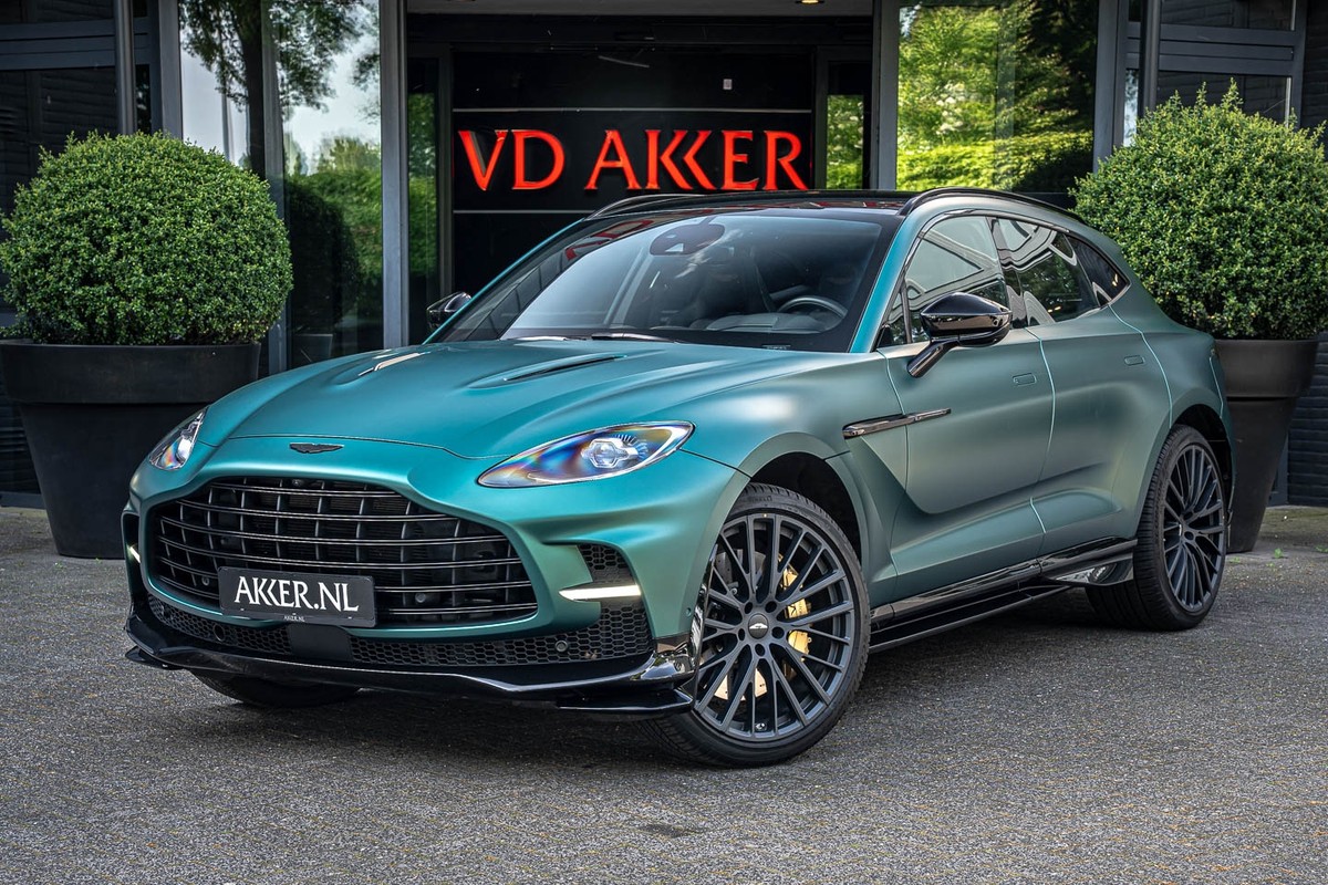Aston Martin DBX
