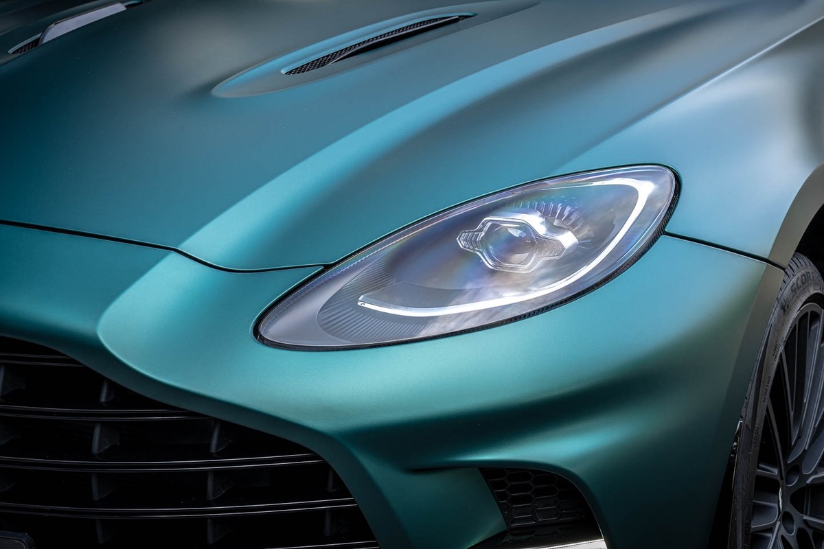 Aston Martin DBX