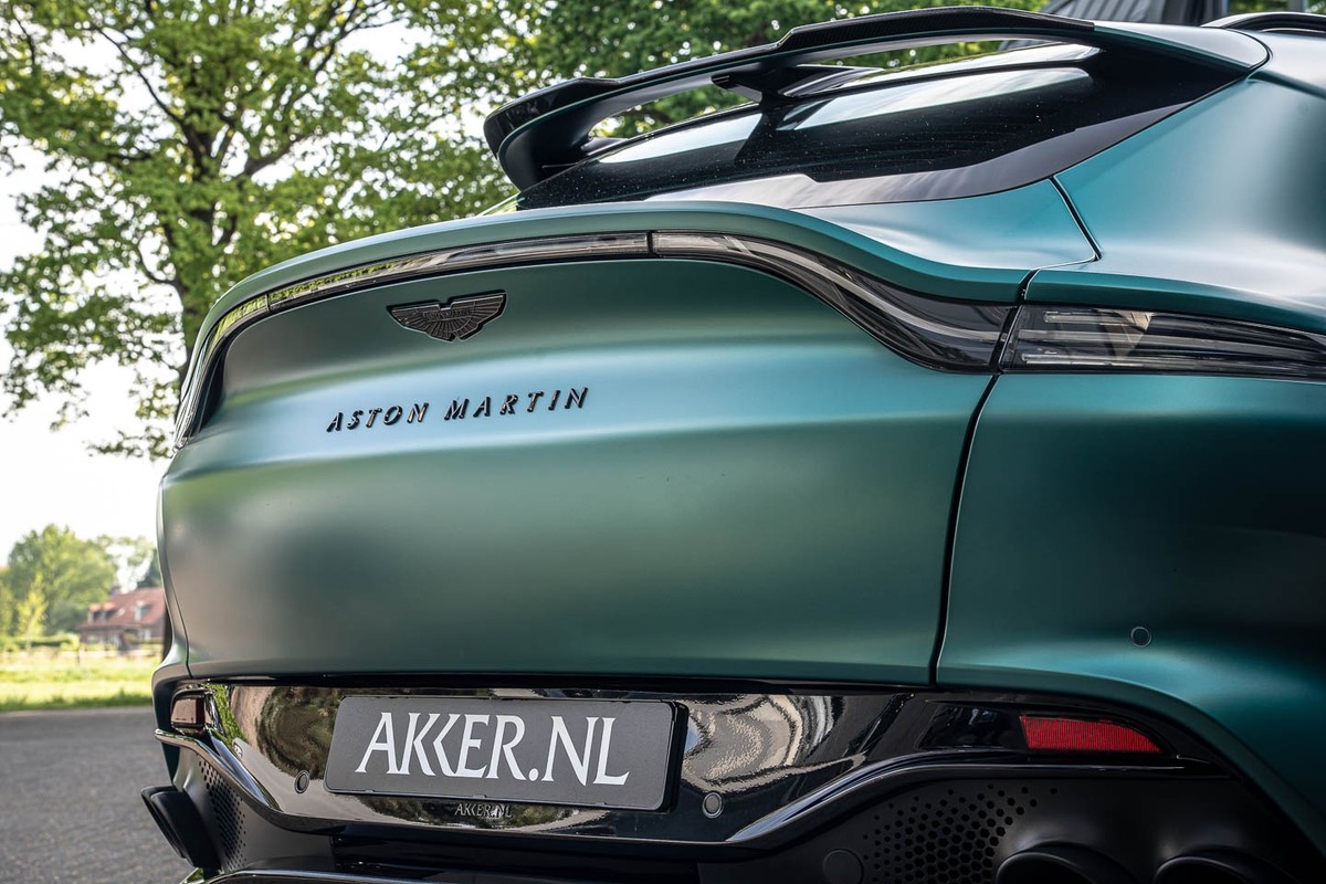 Aston Martin DBX