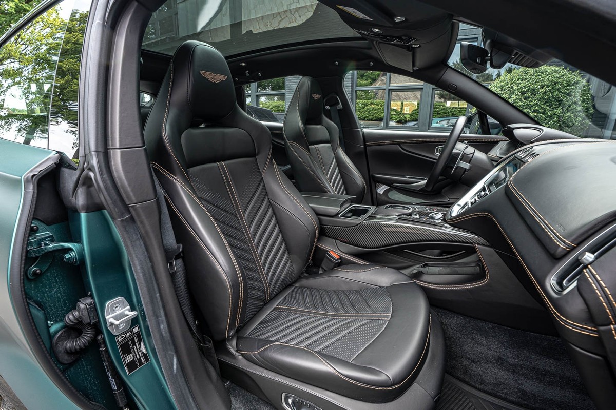 Aston Martin DBX