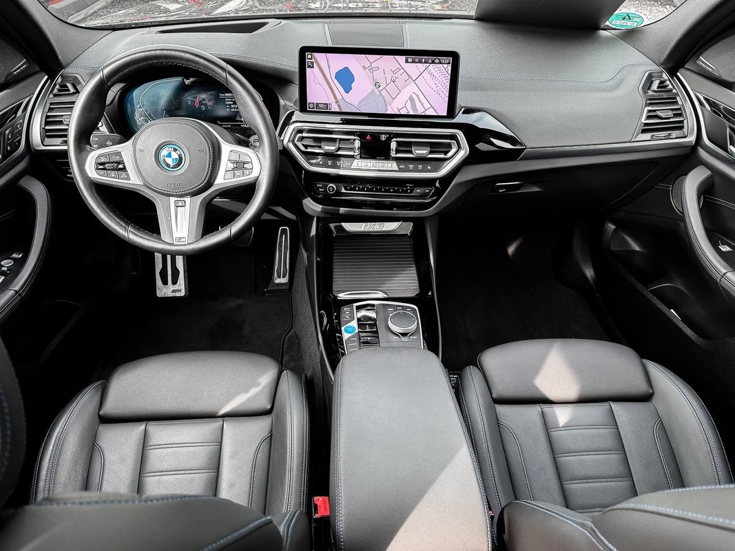 BMW iX3