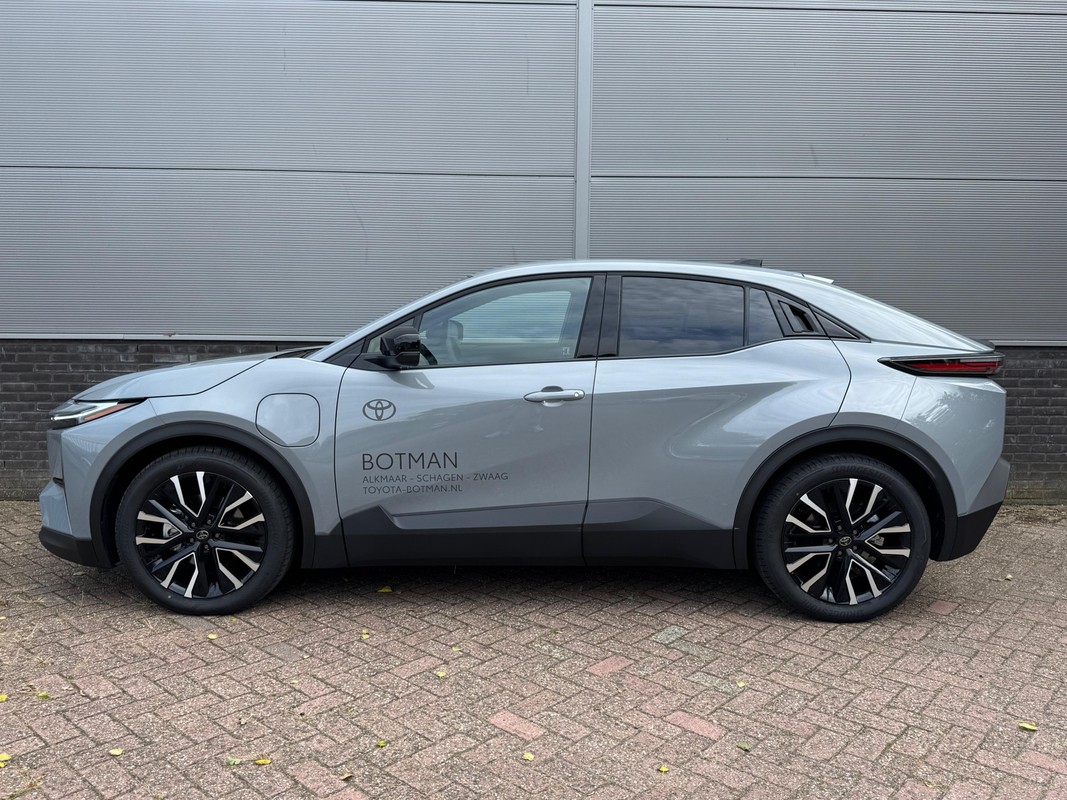 Toyota C-HR+