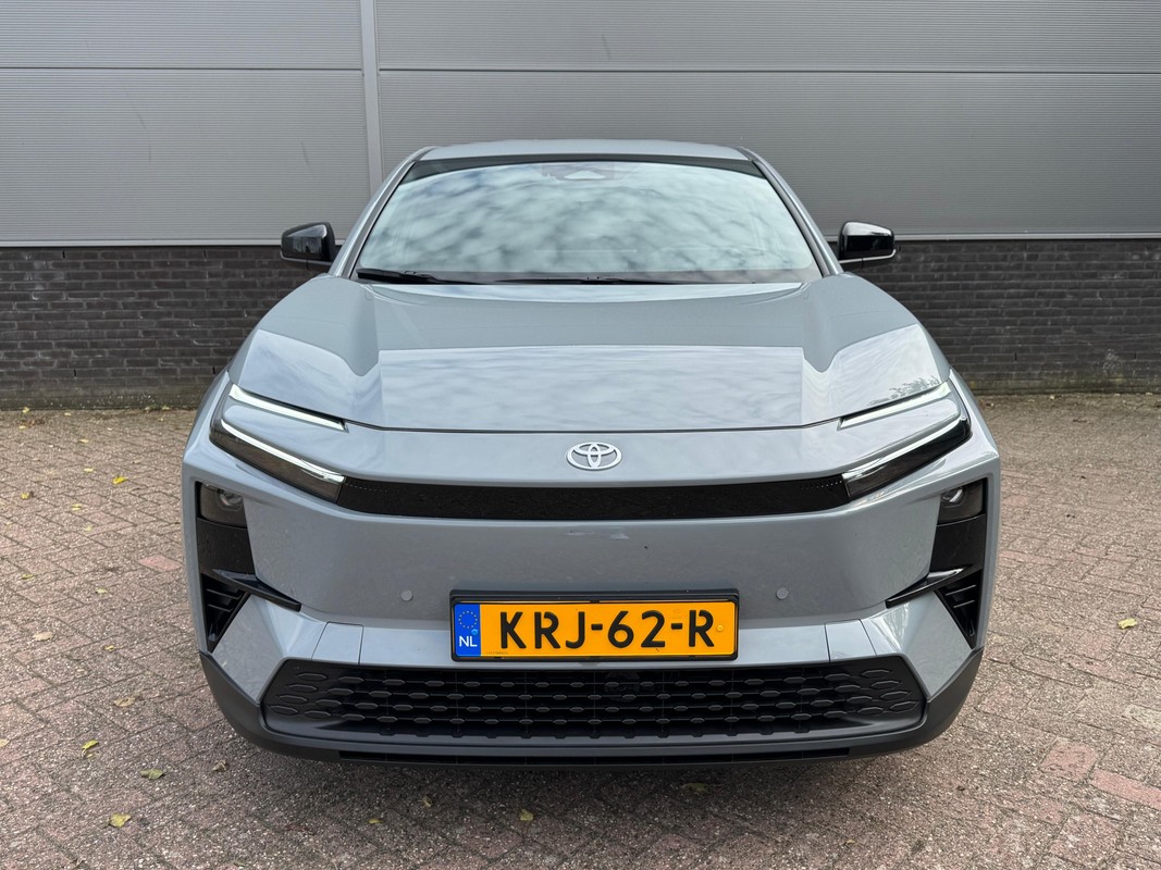 Toyota C-HR+