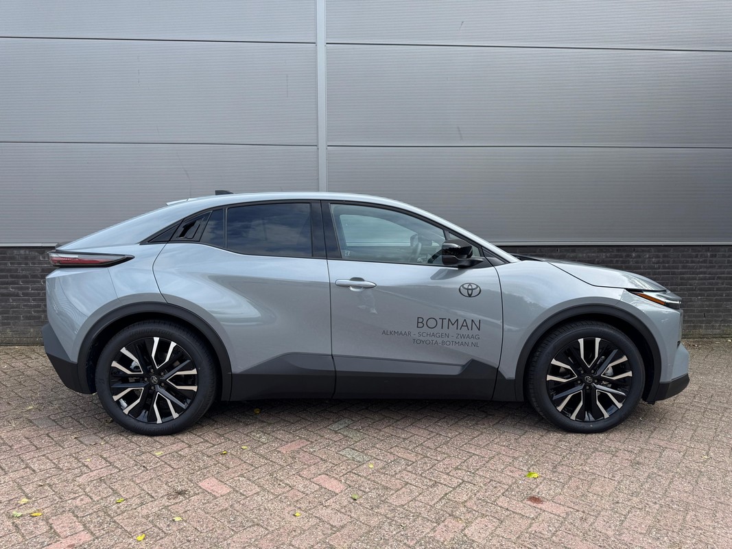 Toyota C-HR+
