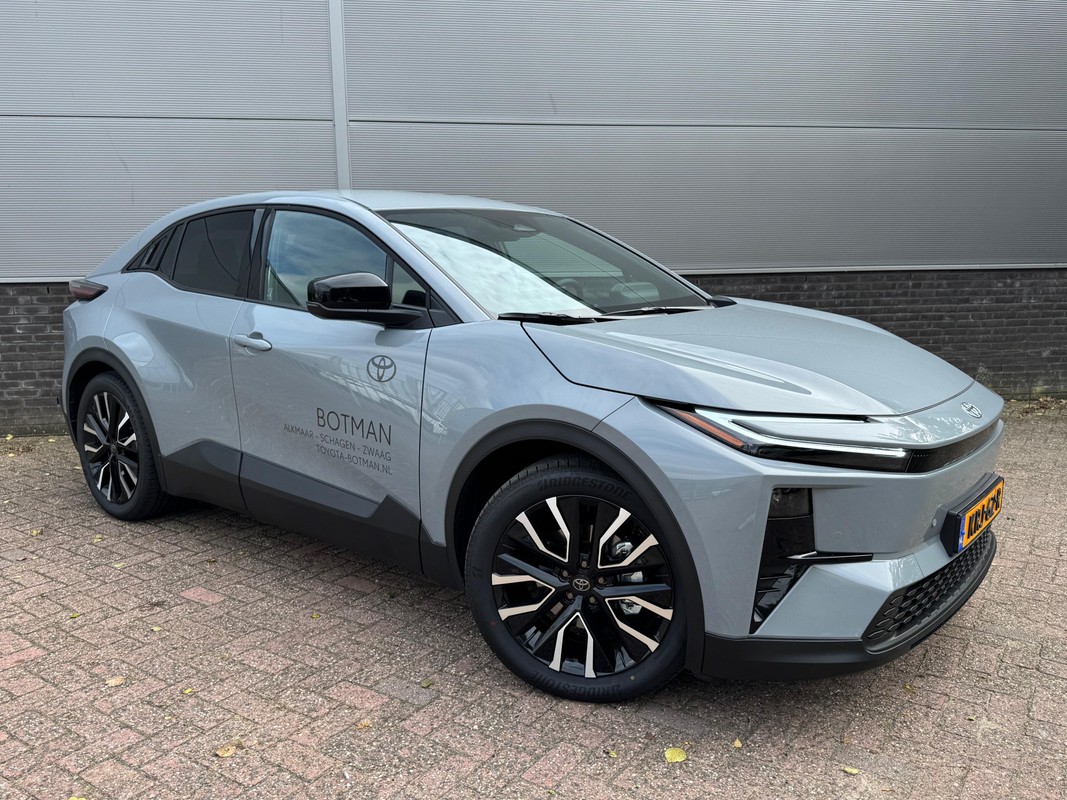 Toyota C-HR+