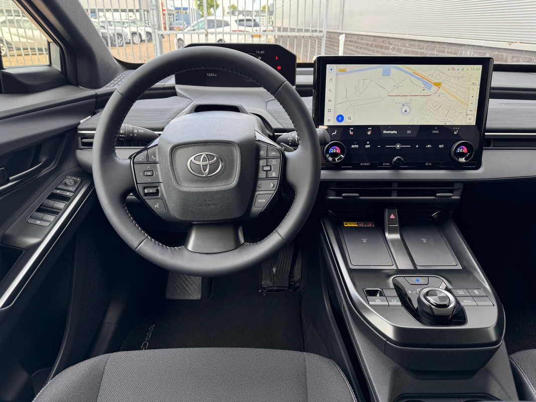 Toyota C-HR+