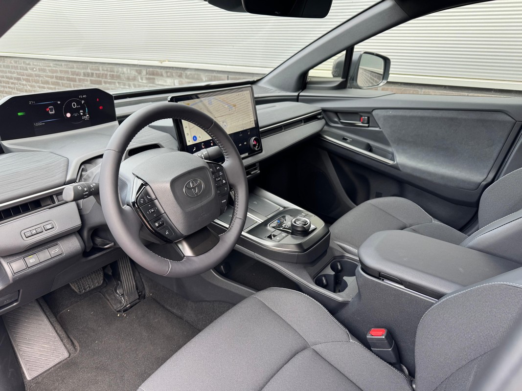 Toyota C-HR+