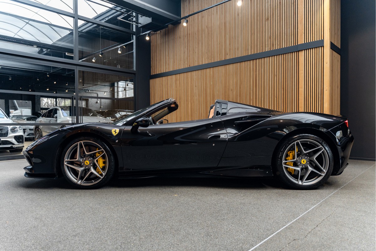 Ferrari F8 Spider