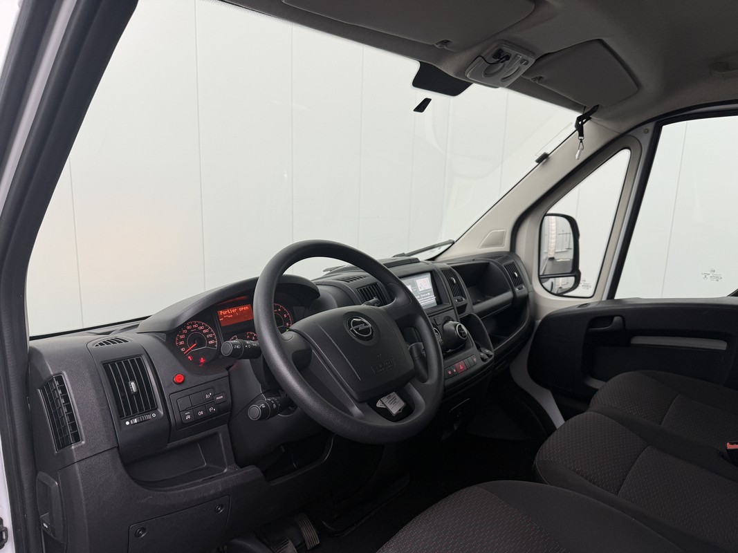 Opel Movano