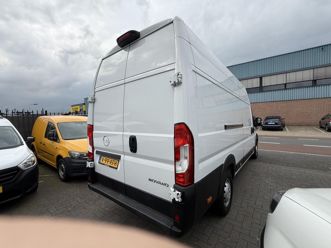 Opel Movano