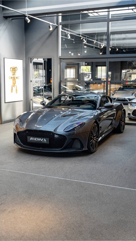 Aston Martin DBS