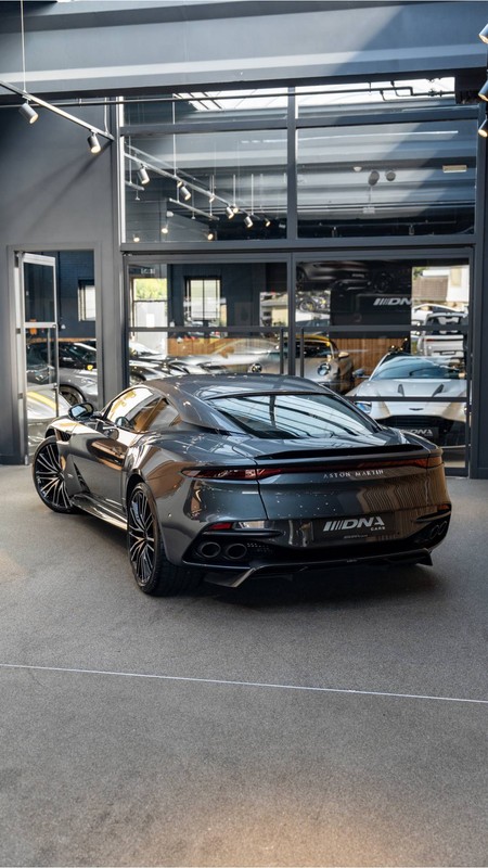 Aston Martin DBS